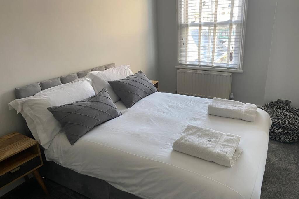 New Quay Beachside Apartment In The Centre Of Town מראה חיצוני תמונה